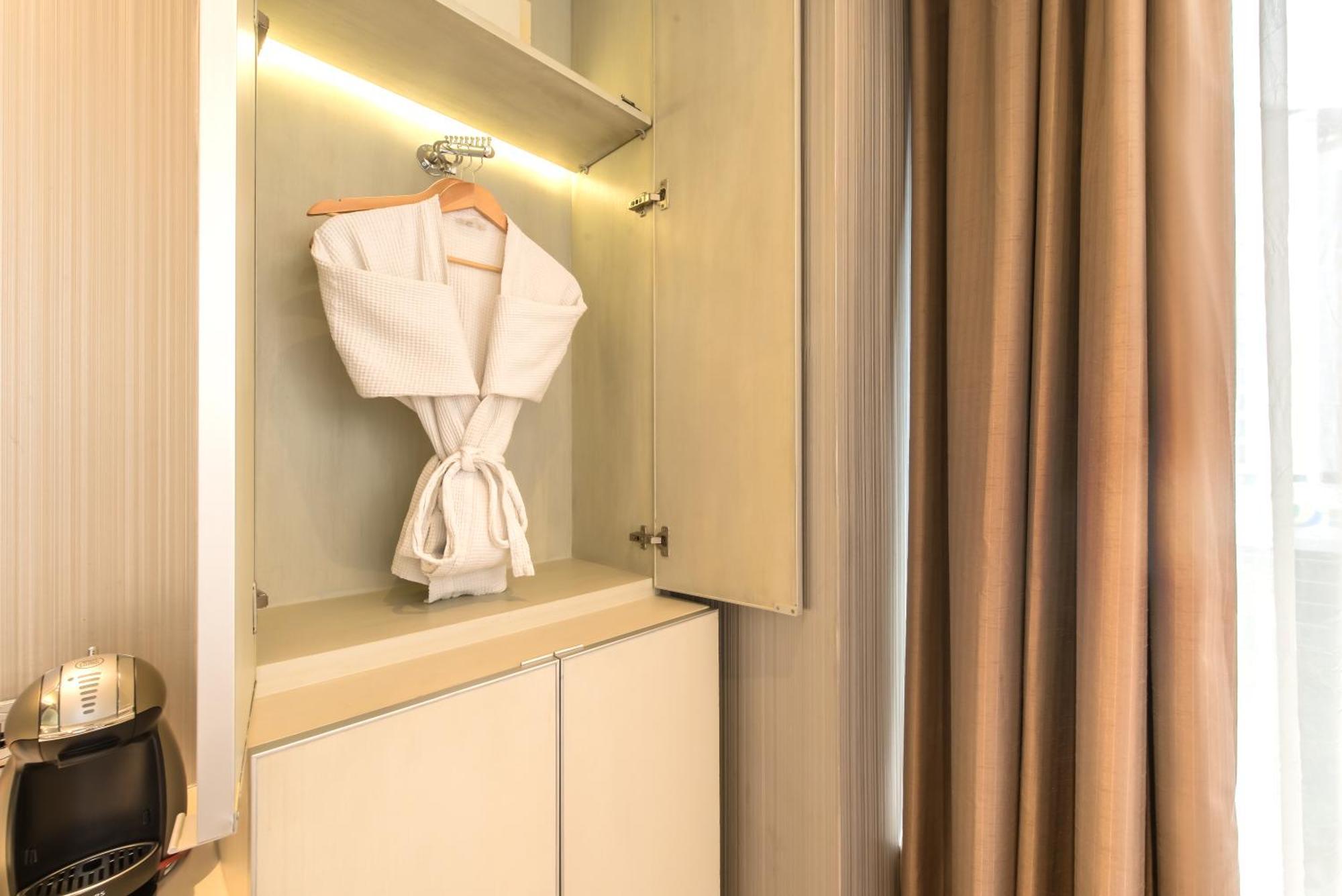 Ashley Wahid Hasyim Jakarta Room photo